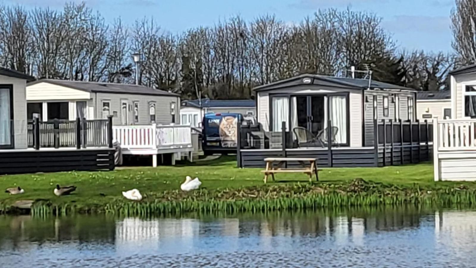 Reeds View Holiday Lodge South Cerney Exteriér fotografie